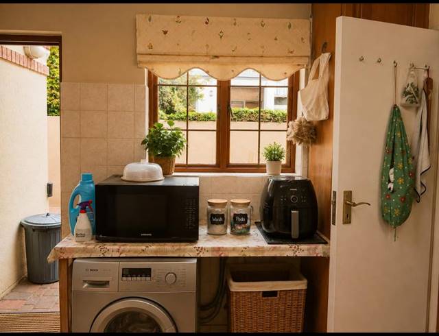 5 BEDROOM HOUSE FOR SALE IN ELDORAIGNE